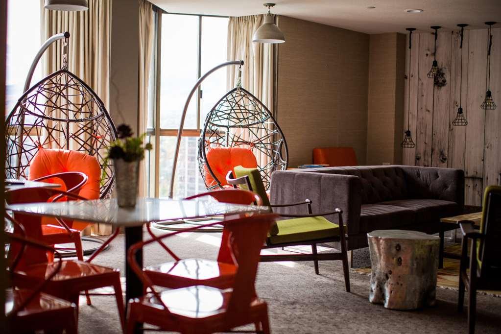 Whitney Peak Hotel Reno, Tapestry Collection By Hilton Værelse billede