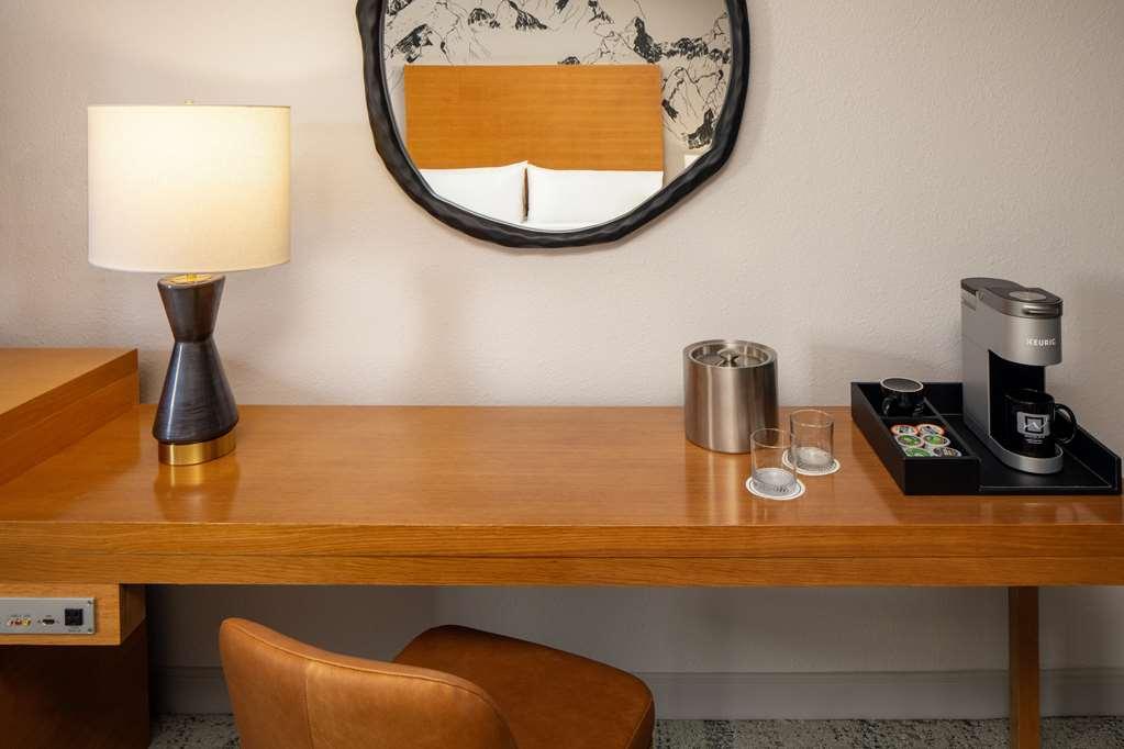 Whitney Peak Hotel Reno, Tapestry Collection By Hilton Værelse billede